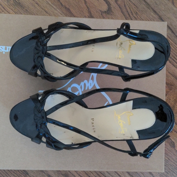 Classic Louboutin stilettos - Picture 2 of 9